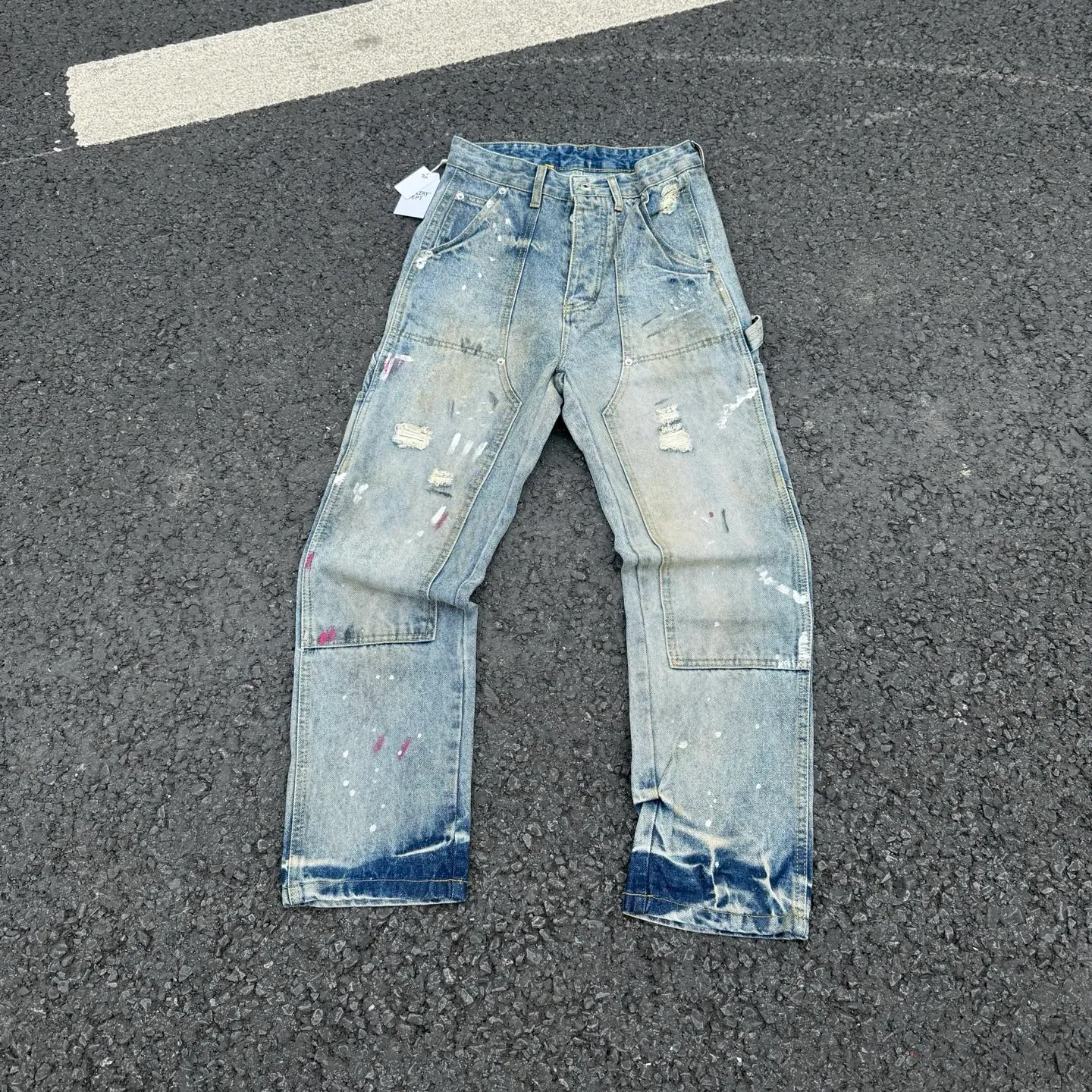 #8179 P260💰 GALLERY DEPT. Vintage splash-ink hole-cut logging, spray-dirty mud-dyed loose washed jeans - truly restore the ultimate texture of Vintage - original hardware accessories washed and other elevators, QR code analysis are all purchased from the original factory, high degree of restoration, you are welcome to compare with a certain product ~ - Three-dimensional version Loose and comfortable, not picky about the figure, tall and slim, factory Seiko, original quality control, same style for men and women, can be matched with couples, versatile recommendation Essential jeans for all seasons - sizes: 28 30 32 34 36